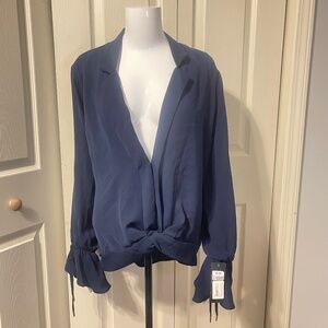 Studio F women's blue navy size M top blouse long sleeve  V neckline.  #109